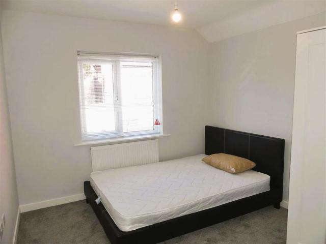 2 bedroom maisonette to rent