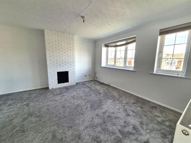 2 bedroom maisonette to rent
