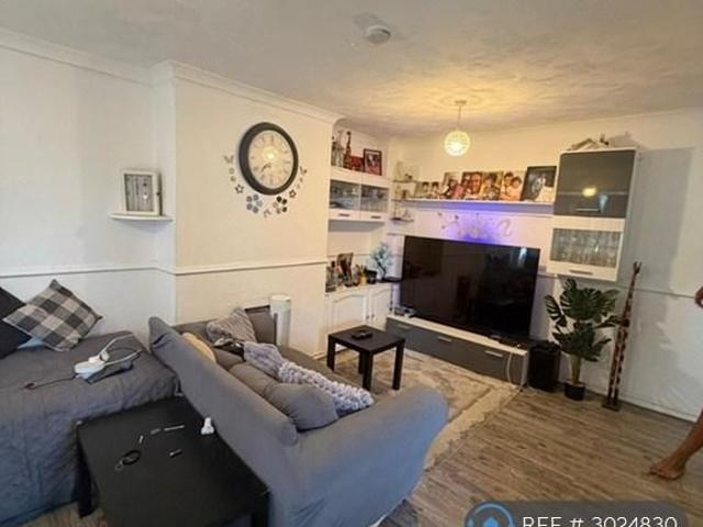 2 bedroom maisonette to rent
