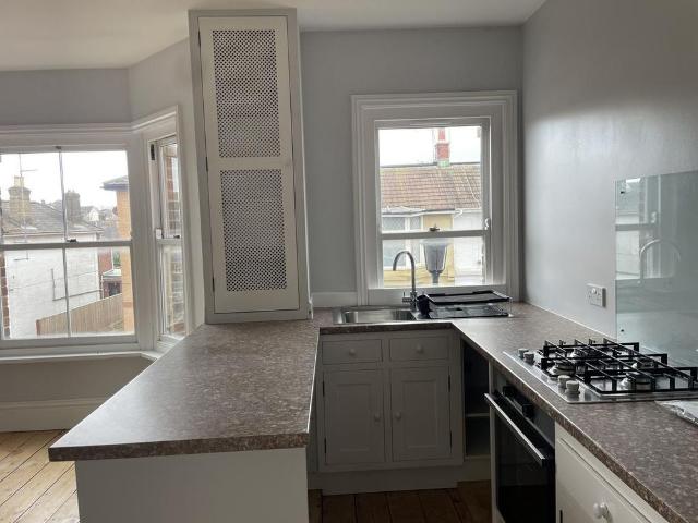 2 bedroom maisonette to rent