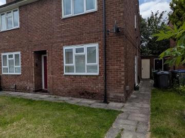 2 bedroom maisonette to rent