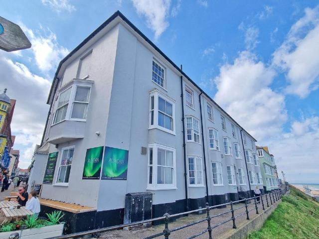 2 bedroom maisonette to rent