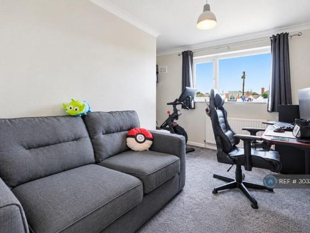 2 bedroom maisonette to rent