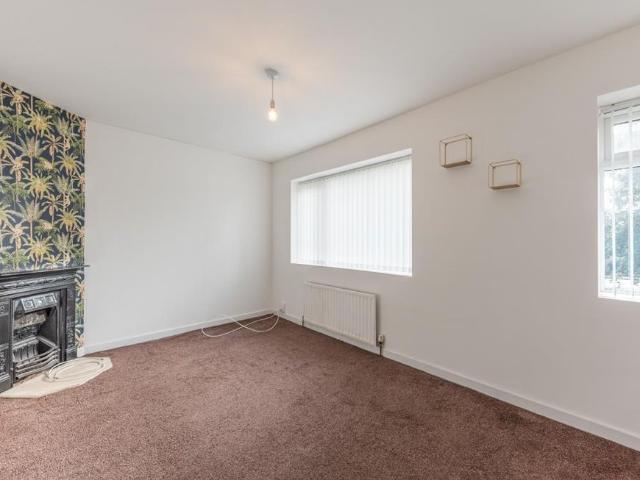 2 bedroom maisonette to rent