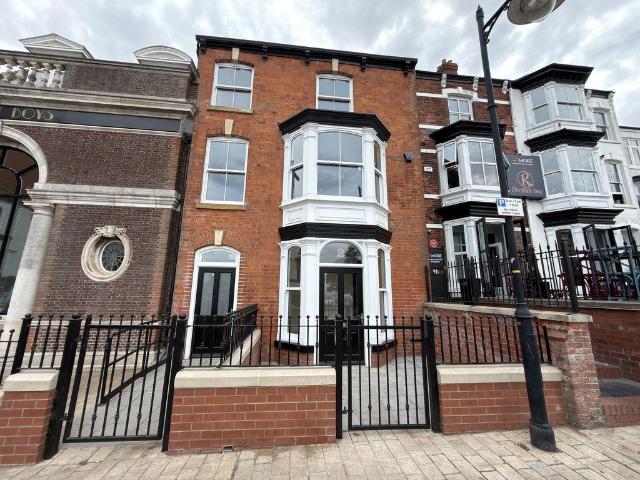 2 bedroom maisonette to rent