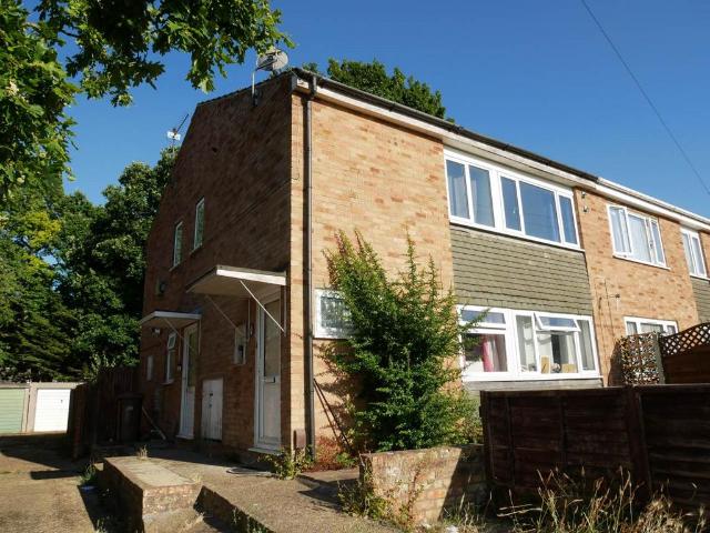 2 bedroom maisonette to rent