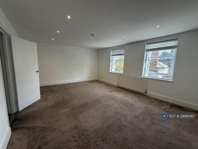 2 bedroom maisonette to rent