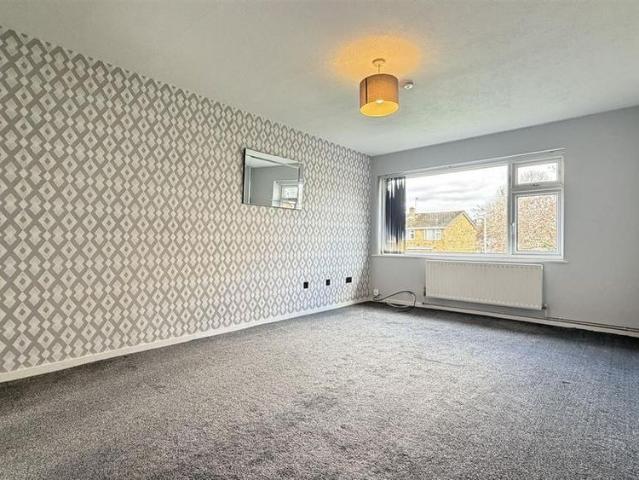 2 bedroom maisonette to rent