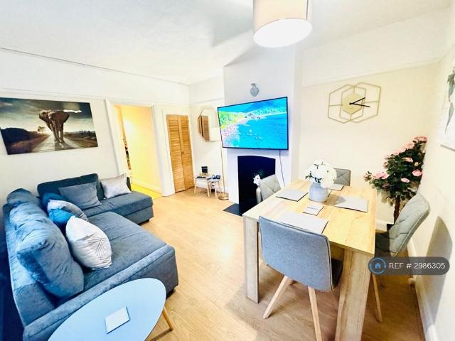 2 bedroom maisonette to rent