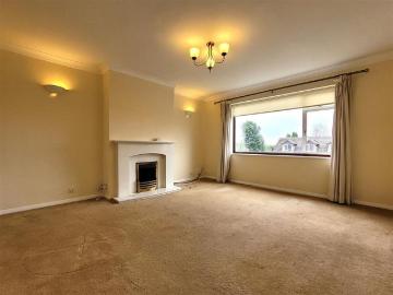 2 bedroom maisonette to rent