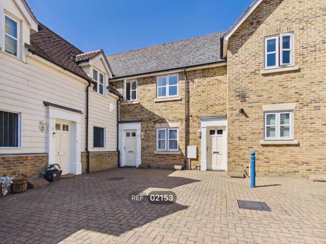 2 bedroom maisonette to rent