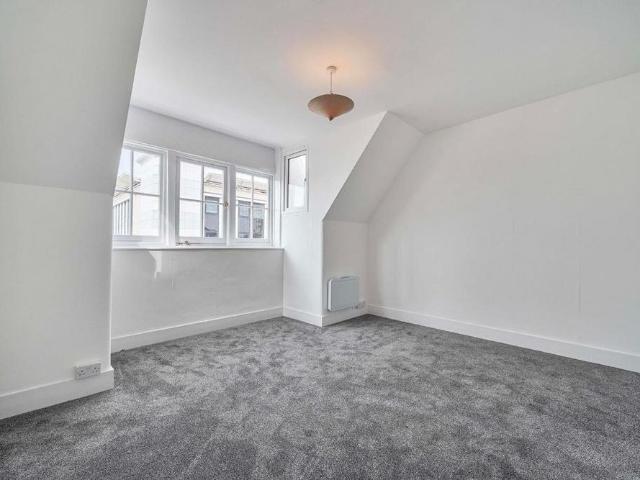 2 bedroom maisonette to rent