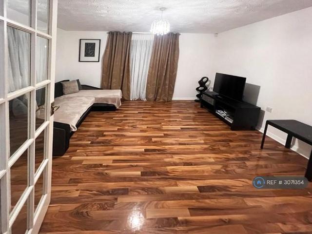 2 bedroom maisonette to rent