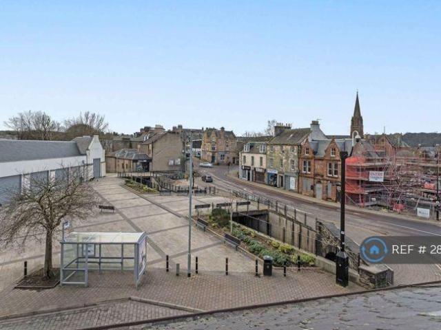 2 bedroom maisonette to rent