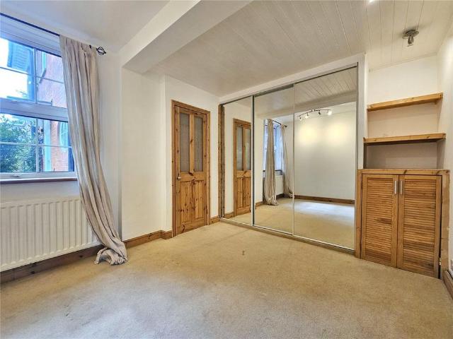2 bedroom maisonette to rent
