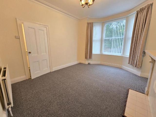 2 bedroom maisonette to rent