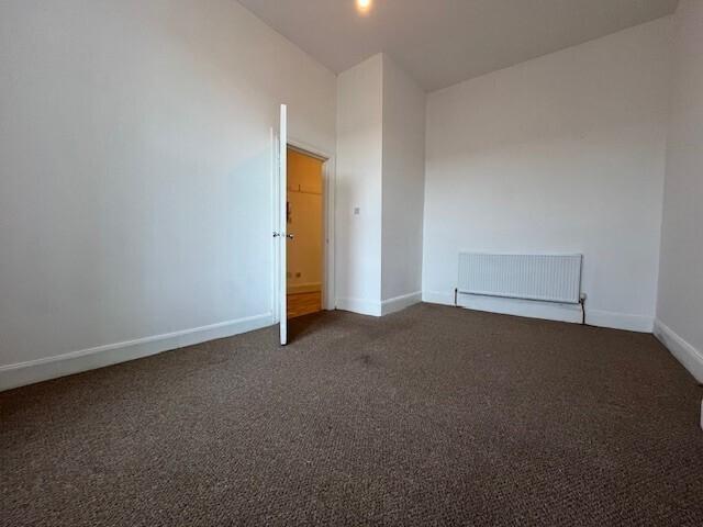 2 bedroom maisonette to rent