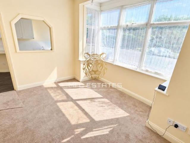 2 bedroom maisonette to rent
