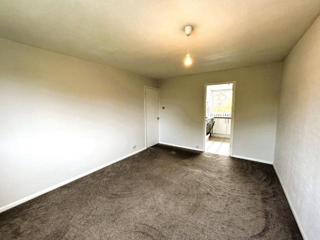 2 bedroom maisonette to rent