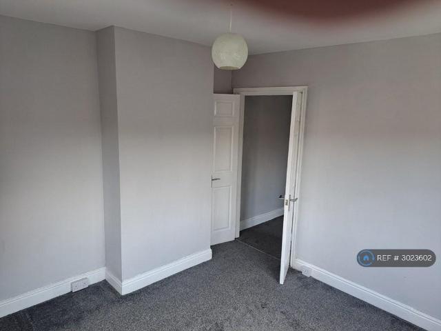 2 bedroom maisonette to rent