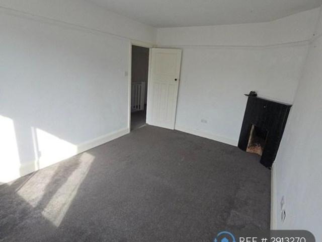 2 bedroom maisonette to rent