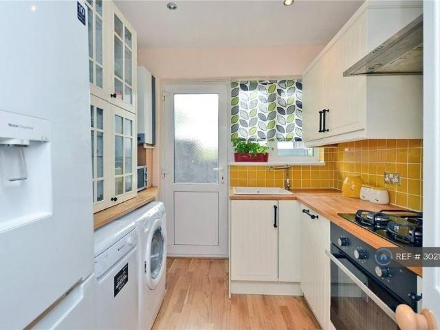 2 bedroom maisonette to rent