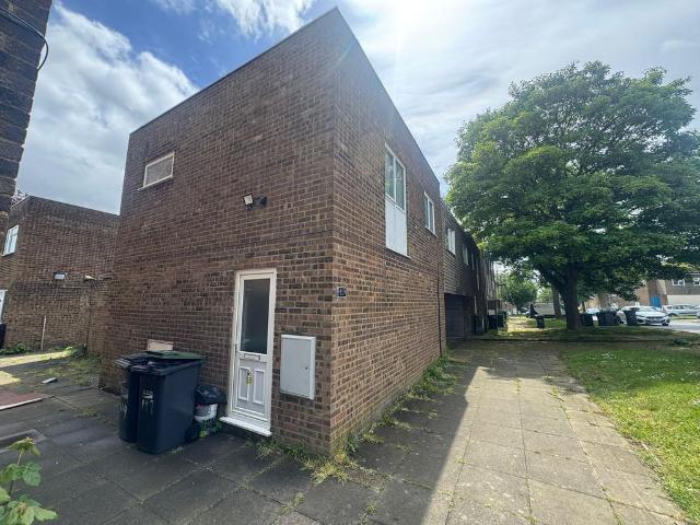2 bedroom maisonette to rent