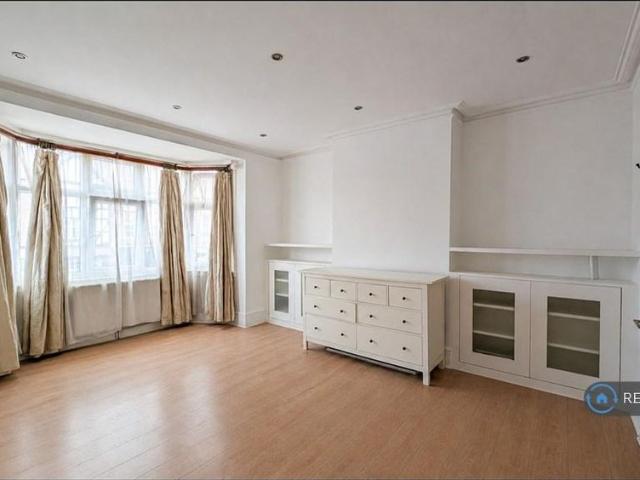 2 bedroom maisonette to rent