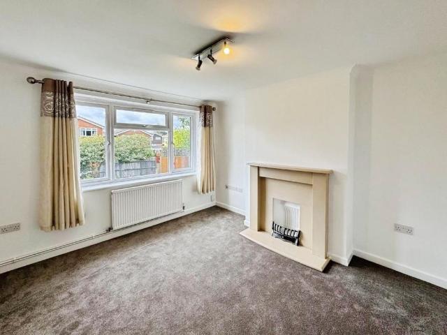 2 bedroom maisonette to rent