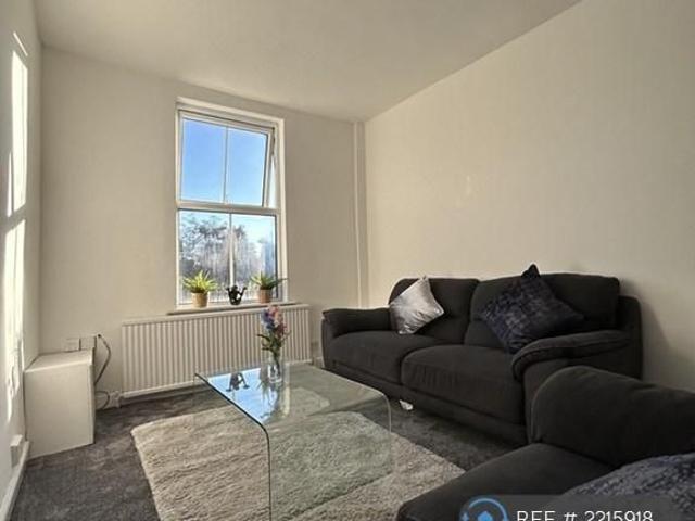 2 bedroom maisonette to rent