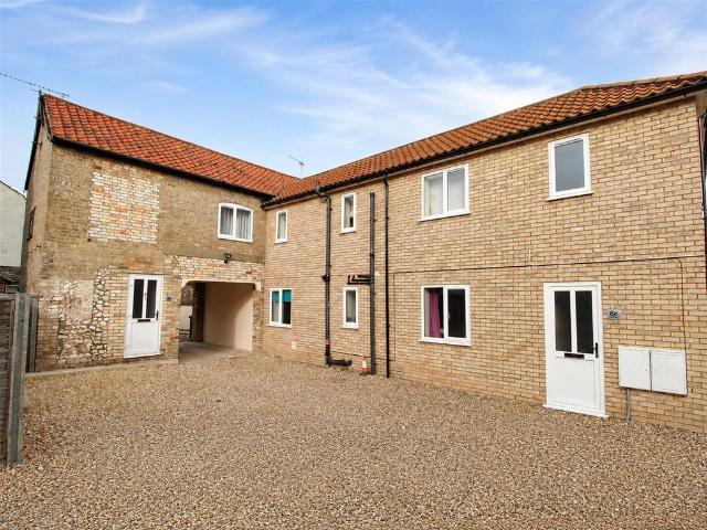 2 bedroom maisonette to rent