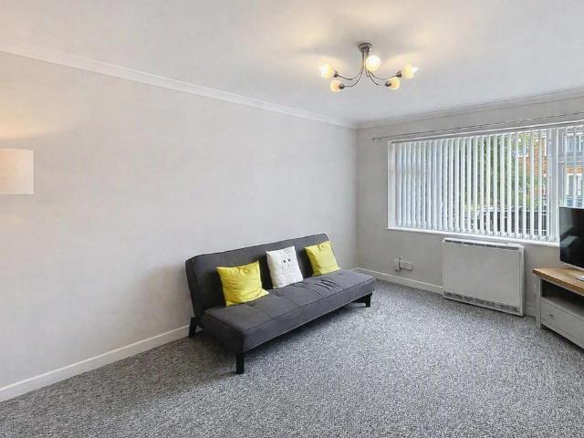 2 bedroom maisonette to rent