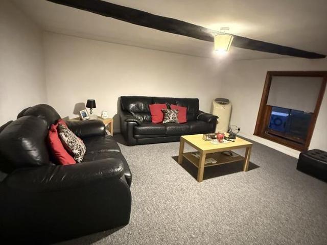 2 bedroom maisonette to rent