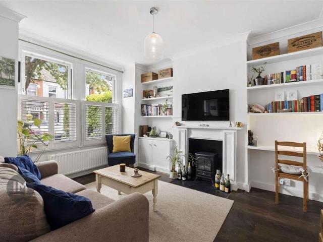 2 bedroom maisonette to rent