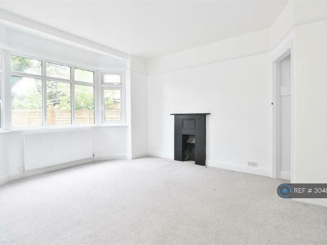 2 bedroom maisonette to rent