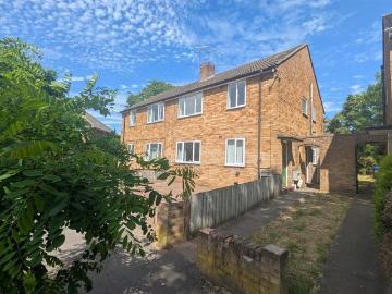 2 bedroom maisonette to rent