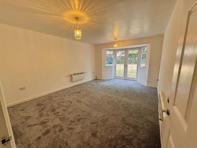 2 bedroom maisonette to rent
