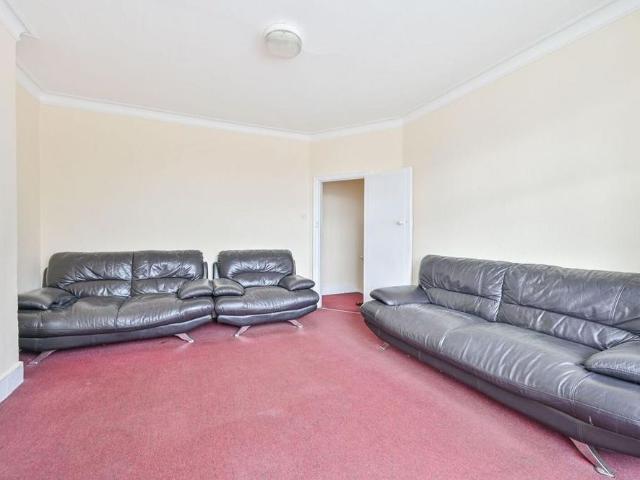 2 bedroom maisonette to rent