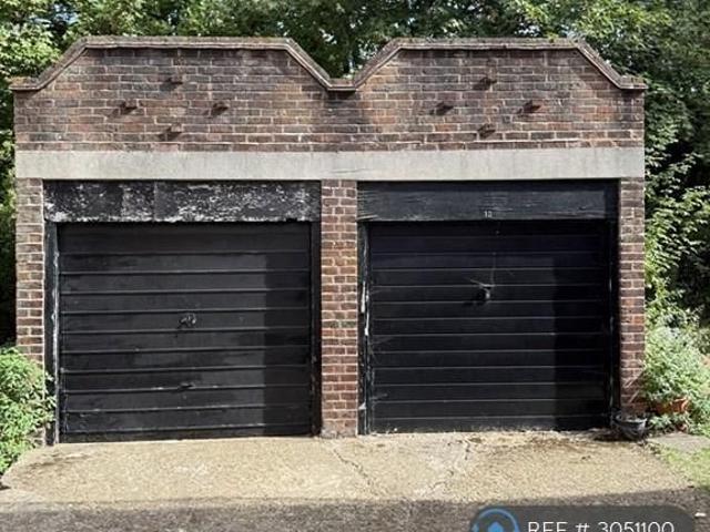 2 bedroom maisonette to rent