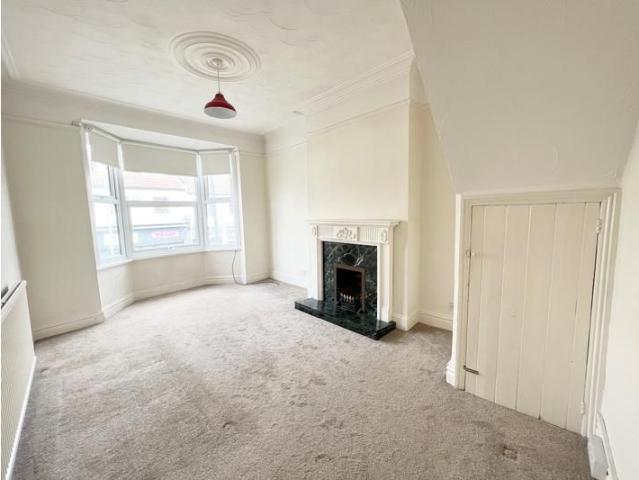 2 bedroom maisonette to rent