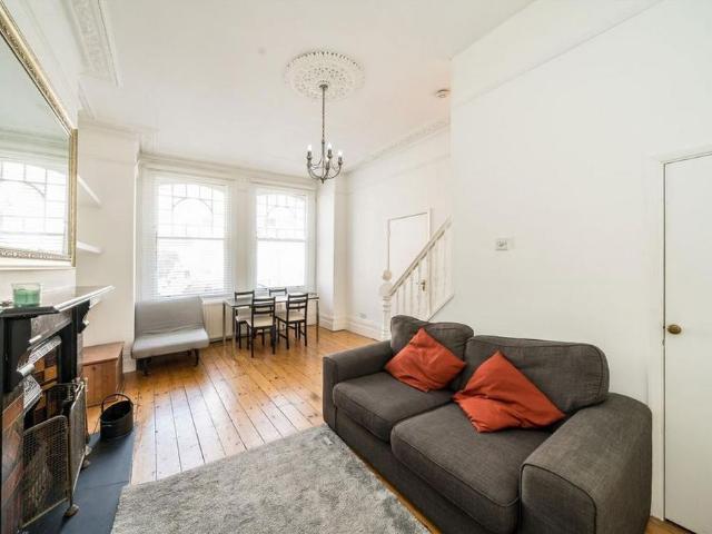 2 bedroom maisonette to rent