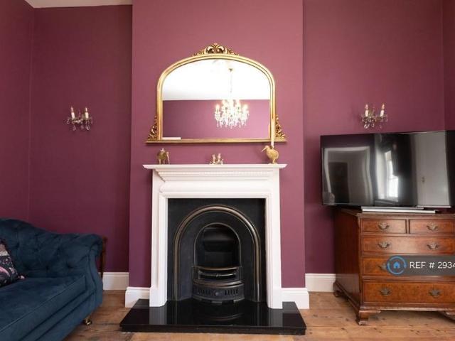2 bedroom maisonette to rent