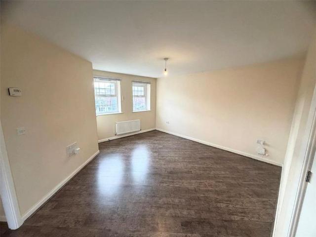 2 bedroom maisonette to rent