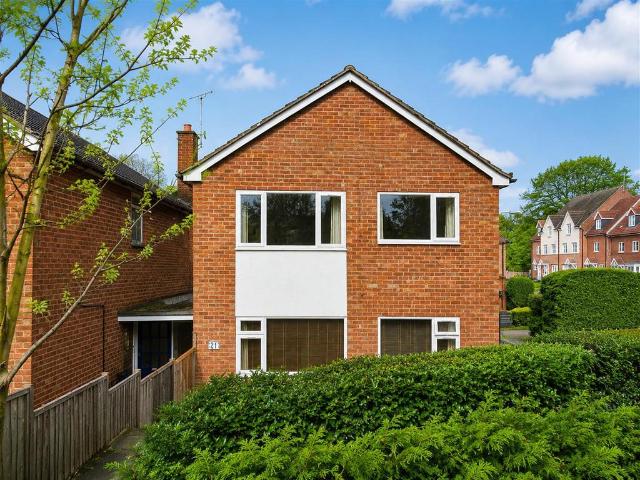 2 bedroom maisonette to rent