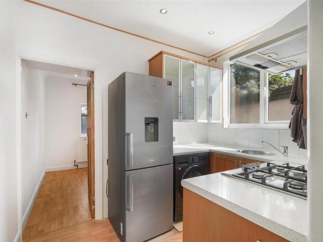 2 bedroom maisonette to rent