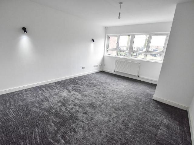 2 bedroom maisonette to rent