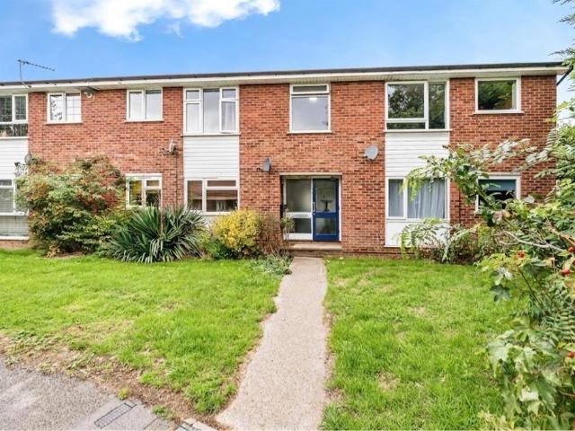 2 bedroom maisonette to rent