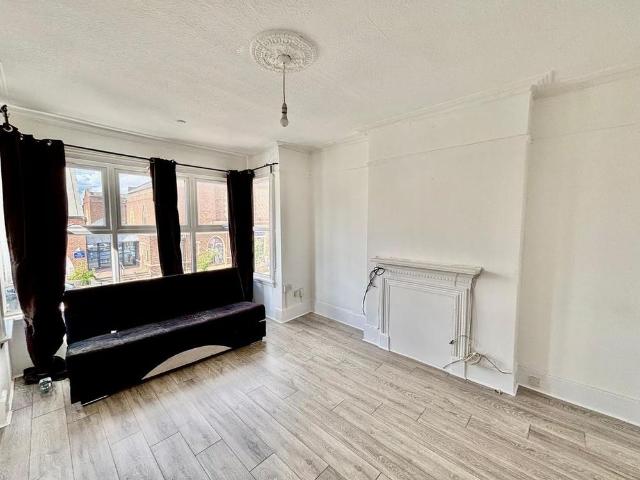 2 bedroom maisonette to rent