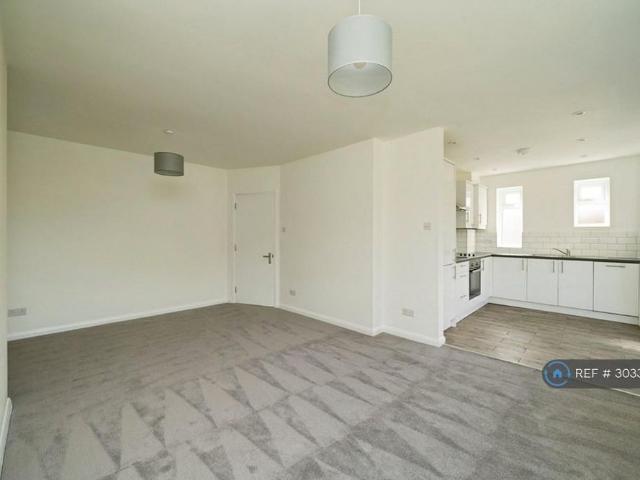 2 bedroom maisonette to rent