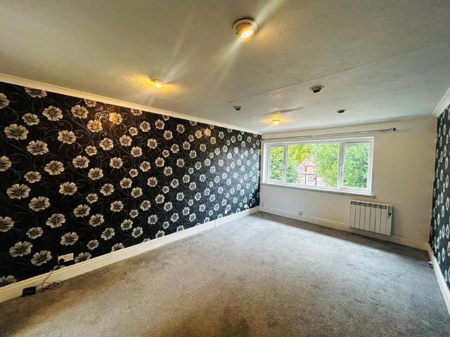 2 bedroom maisonette to rent